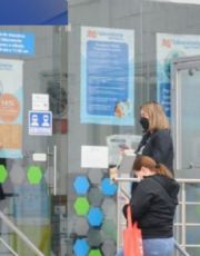 Foto descriptiva de: Consultorios de farmacia: el sistema de salud que México sí usa