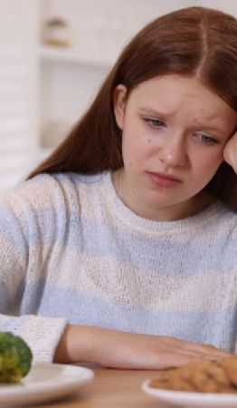 Foto descriptiva de: ¿Por qué hay más trastornos alimentarios entre los adolescentes?