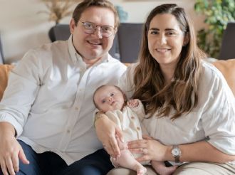 Marina: la lucha de una bebé con acondroplasia por su derecho a la salud