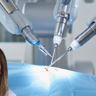 Da Vinci, el robot que ha cambiado la forma de operar en el INCAN