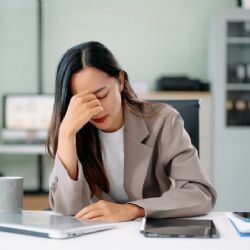 “Estoy sobreviviendo, no viviendo”: el burnout que no se nota