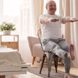 ¿Qué beneficios para la salud tiene hacer ejercicio después de los 65 años?