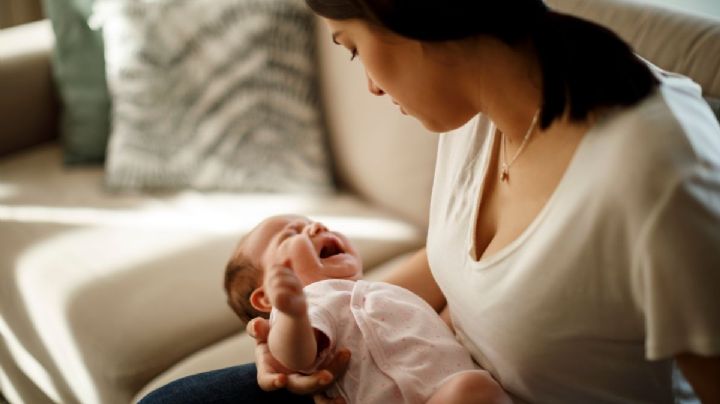¿Cómo saber si tu bebé tiene cólicos y qué hacer para aliviarlo?