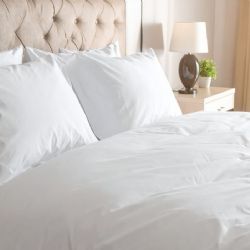 El truco que usan los hoteles para que sus sábanas siempre luzcan blancas