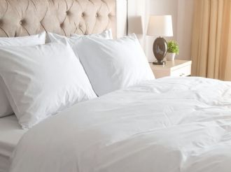 El truco que usan los hoteles para que sus sábanas siempre luzcan blancas