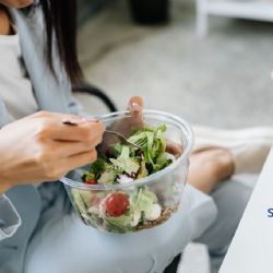 La regla de los 20 minutos después de comer que te ayudará a prevenir enfermedades crónicas