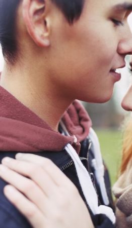 Foto descriptiva de: ¿Es verdad que el primer amor no se olvida? Esto dice la ciencia