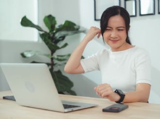 Menopausia: síntomas raros que muchas mujeres no relacionan