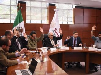 Con Grupo Estratégico, avanza Servicio Universal de Salud
