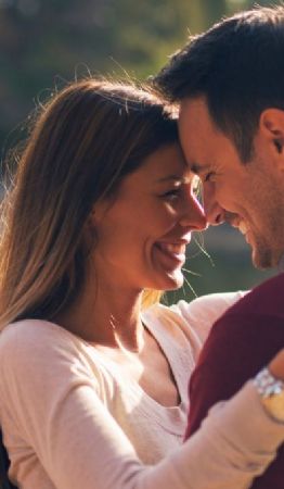 Foto descriptiva de: ¿Cómo diferenciar entre un hombre que te quiere y otro que te desea, según la psicología?