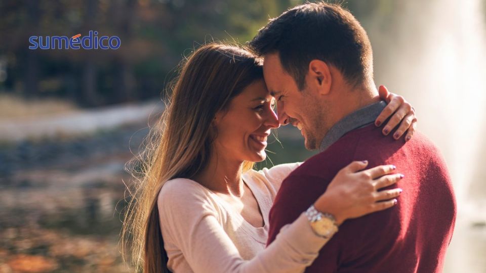 Conoce cómo diferenciar entre un hombre que te quiere y otro que te desea, según la psicología