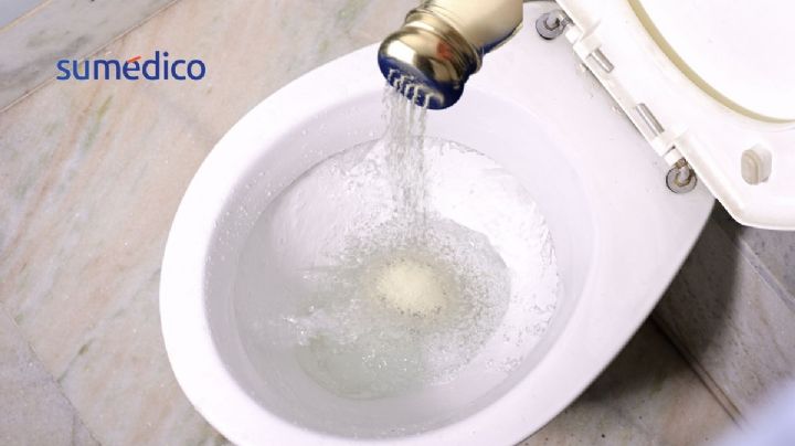 ¿Por qué deberías echar sal dentro de tu inodoro?