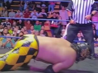 Pierroth Jr. se desplomó en plena lucha: ¿Qué hay detrás de un desmayo?