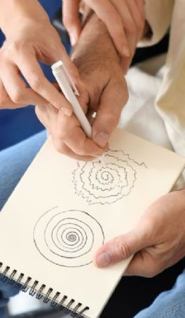 Foto descriptiva de: Diagnóstico de Parkinson: lo que realmente importa y no te hace perder tiempo