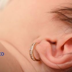 ¿Ponerle aretes a tu bebé? Esto debes tener en cuenta