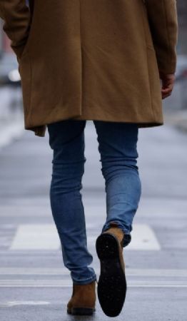 Foto descriptiva de: ¿Qué distancia caminar para mantener tu mente sana y libre de depresión?