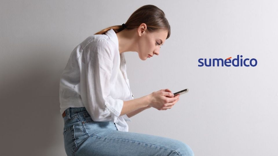 Usar el celular puede dañar tu postura