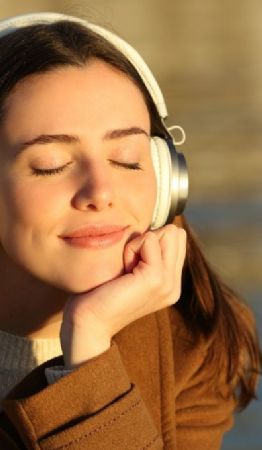 Foto descriptiva de: ¿Por qué te gusta siempre escuchar la misma canción?