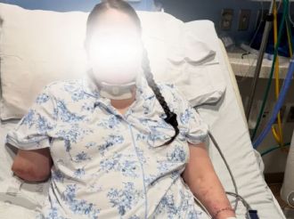 De una gripe a perder las piernas y un brazo: La lucha de Kaydin por un nuevo comienzo