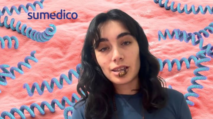Influencer se mordía el labio por estrés, terminó teniendo sífilis